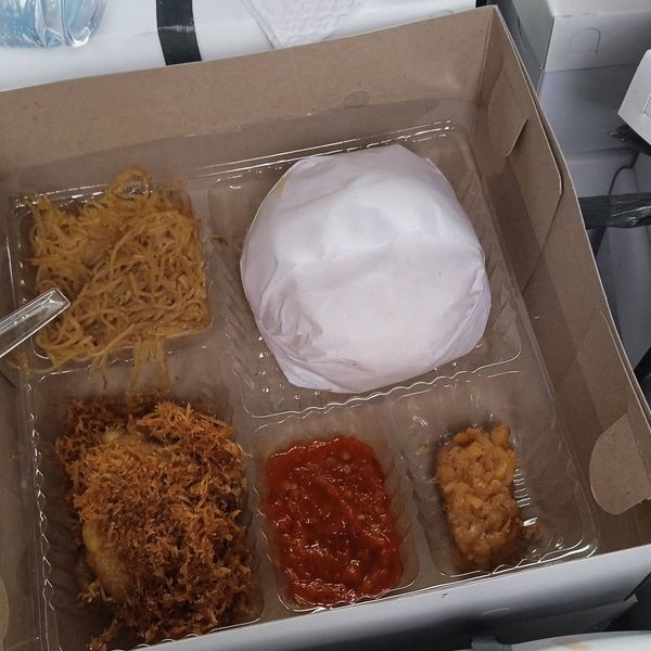 nasi kotak tangsel