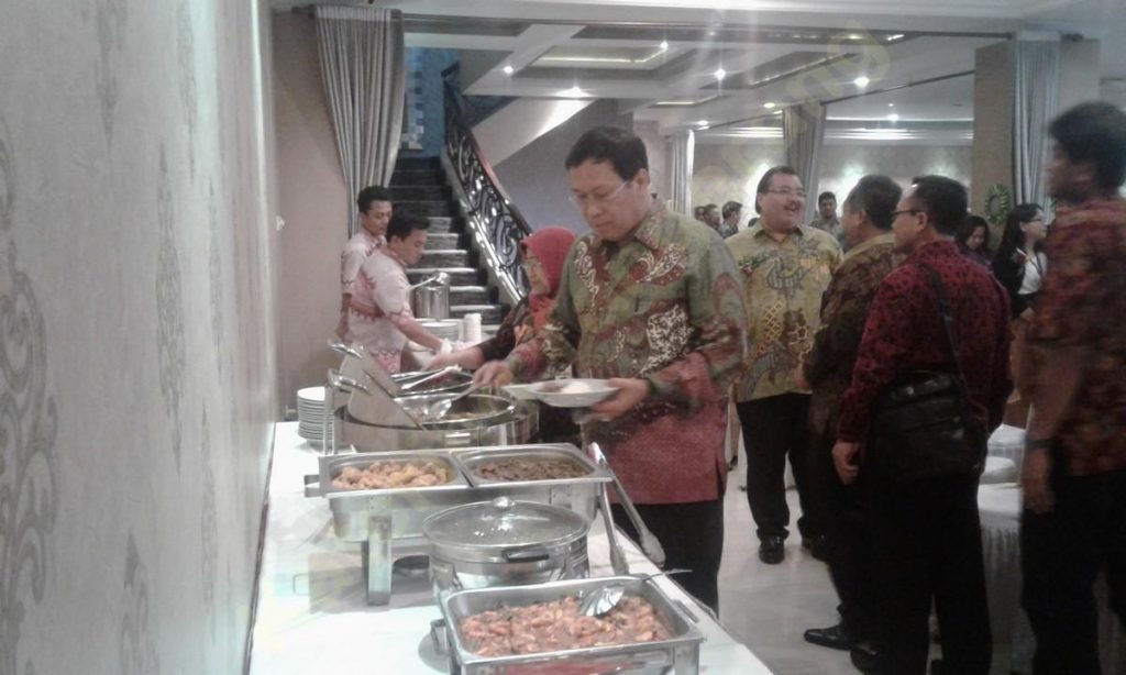 catering prasmanan gading serpong