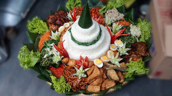 nasi tumpeng tangerang