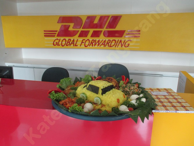 nasi tumpeng mobil