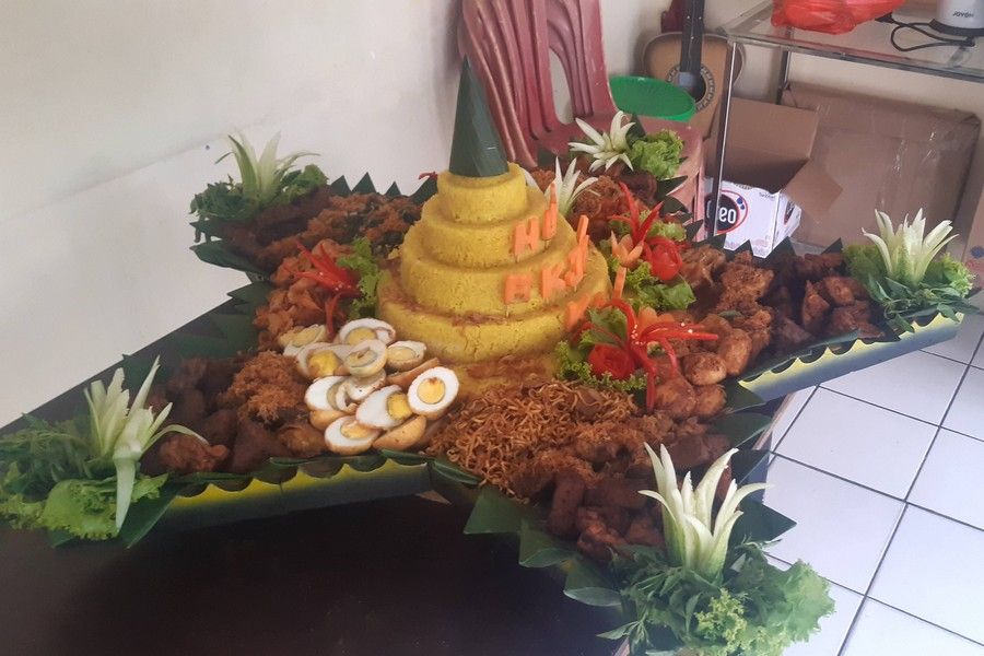 nasi tumpeng tangerang